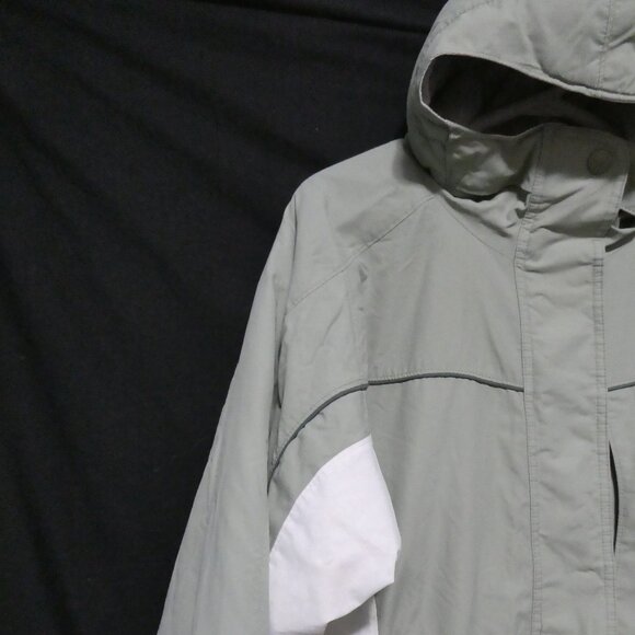 COLUMBIA SPORTSWEAR COMPANY | women's large | Green and White Hooded Jacket - Picture 3 of 16